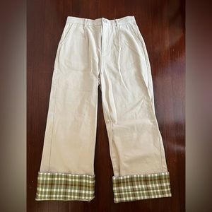 Cream/Tan mid-rise wide-leg pants barely worn, Size M